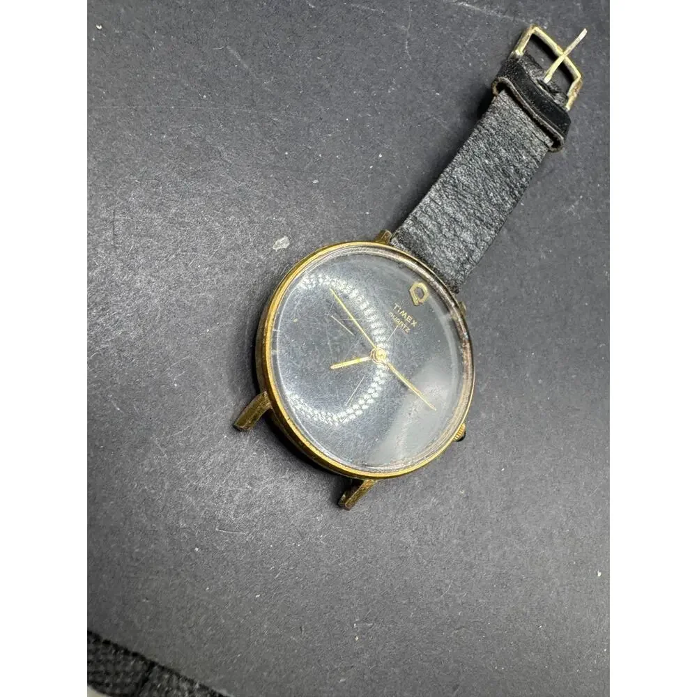 Vtg Timex Quartz 33mm 1980S Cal 126 Watch Gold Tone Black Dial Water Resistant